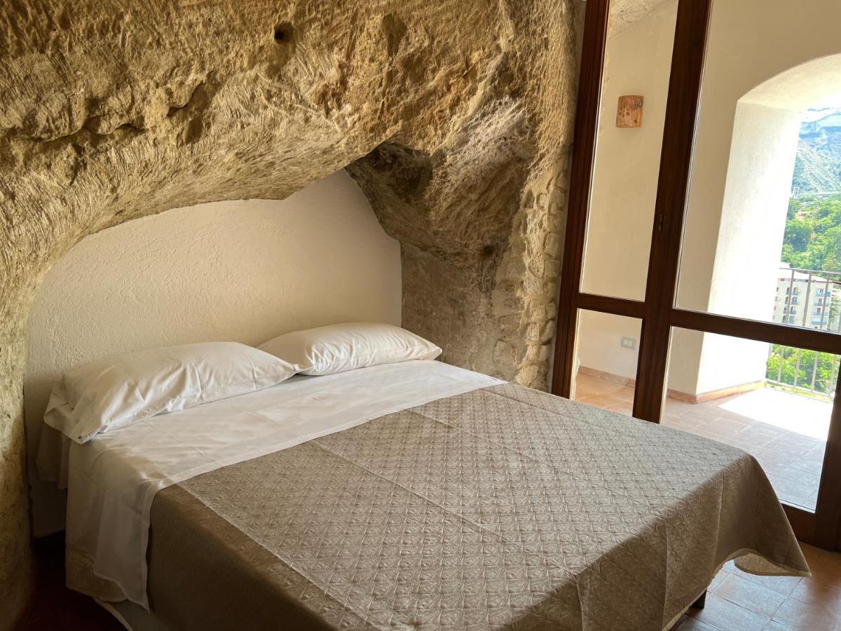 La Rupe Apartments Tropea Eksteriør bilde